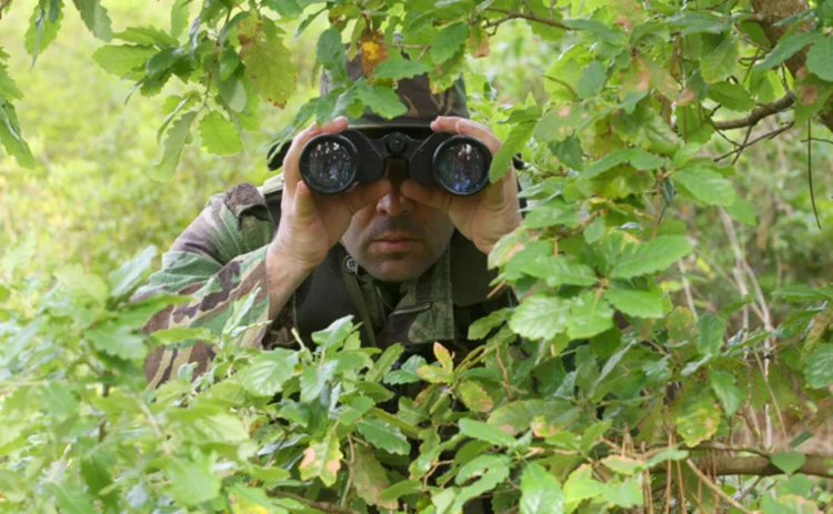 camouflage-binoculars