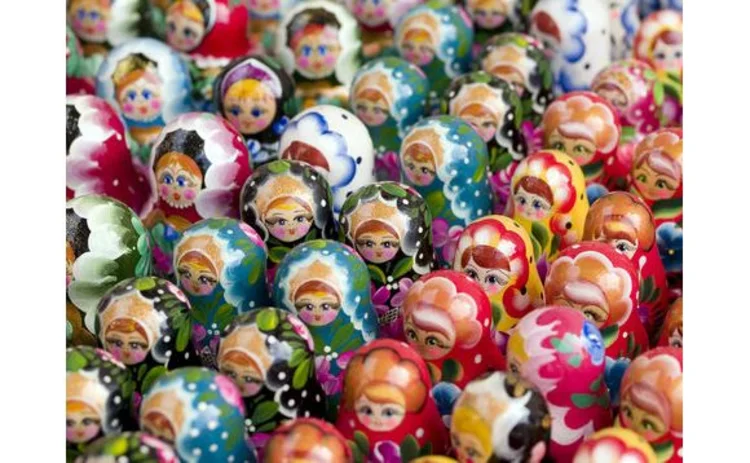 crowd-of-many-russian-matryoshka-dolls-toys