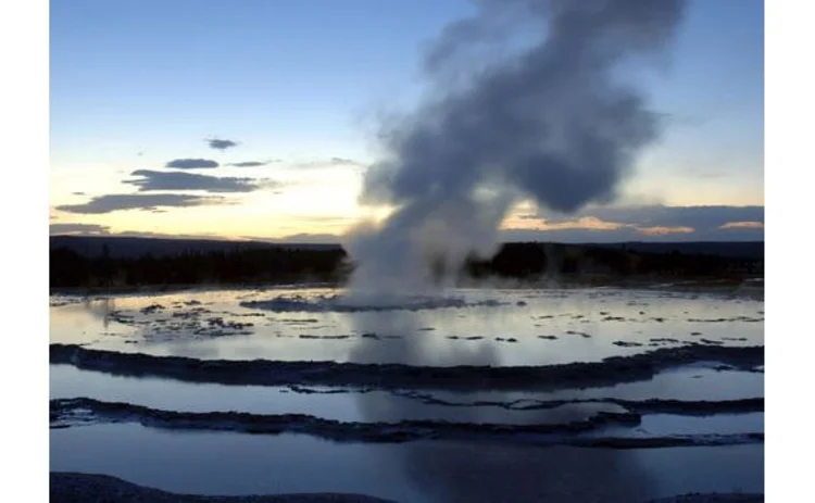 geyser-emitting-steam