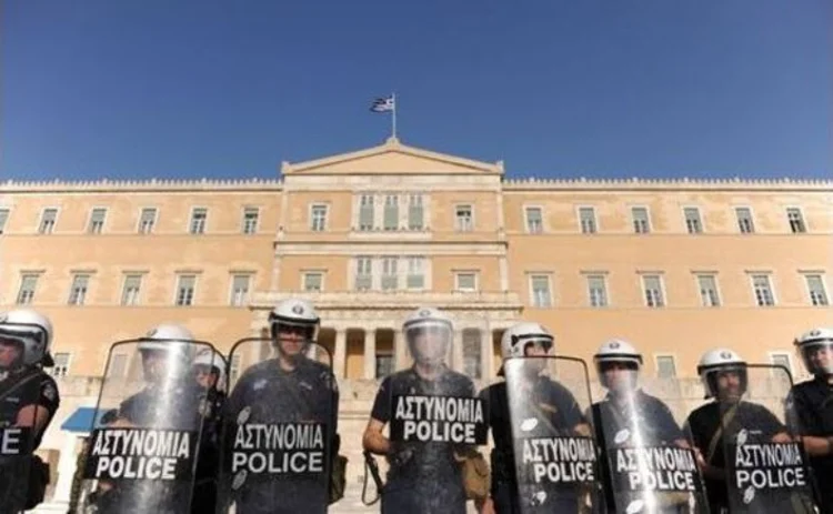 greek-riots-pa-photos