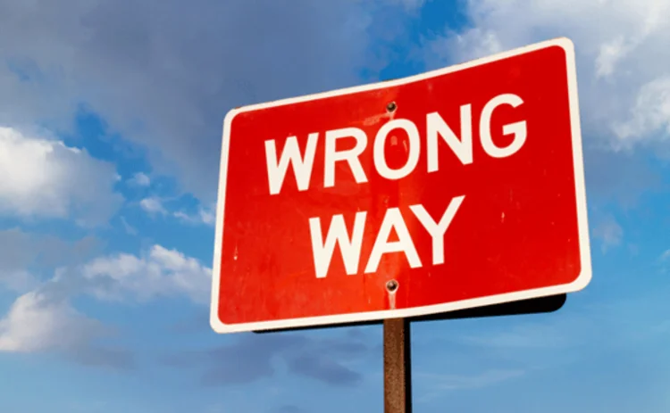 Wrong way sign