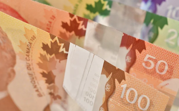 Canadian dollar notes