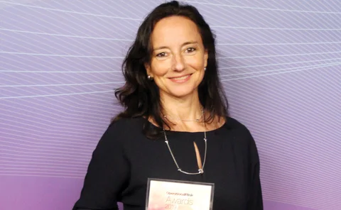 Ariane Chapelle with award 2019.jpg
