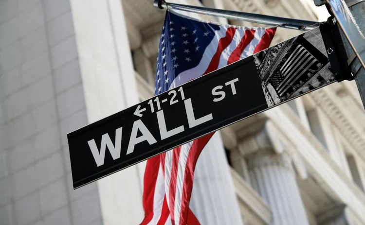 wall-street-sign-and-US-flag