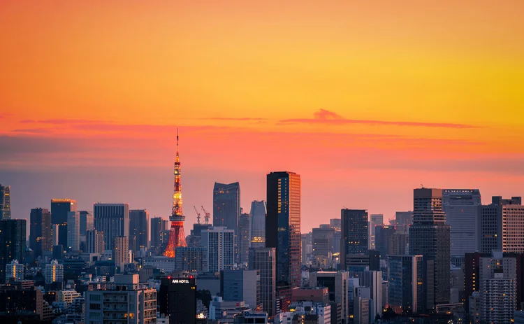 Tokyo-skyline-at-sunset