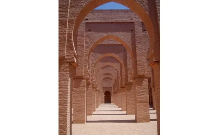 morocco-tin-mal-mosque-arches-diminishing-perspective