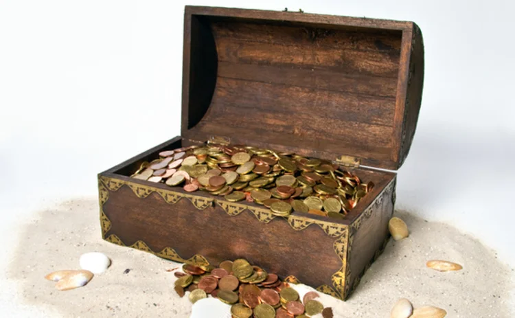 treasure-chest-with-gold-coins