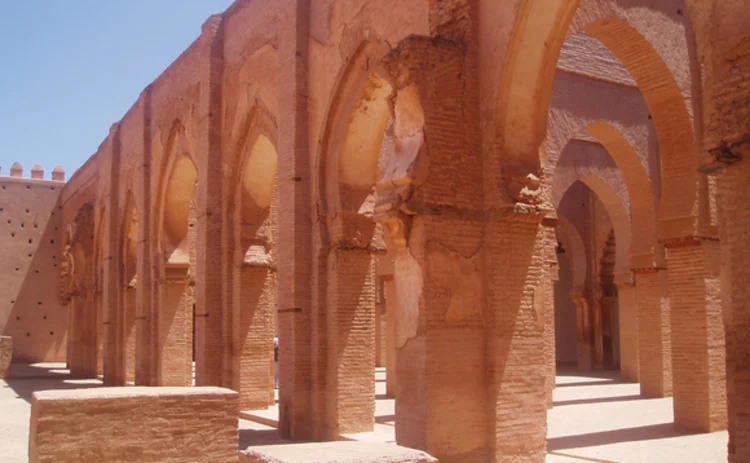 islamic-arches-a-series-in-pale-sandstone