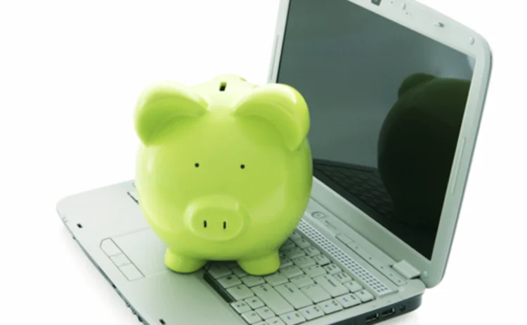 piggy-bank-and-laptop