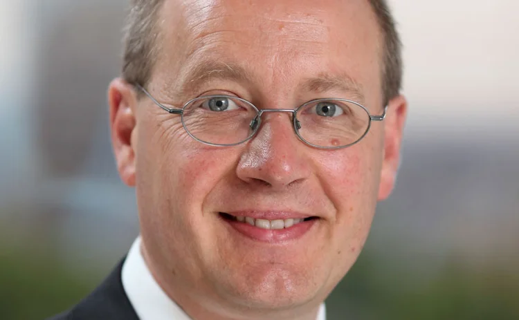 jonathan-whitehead-sg-13-web