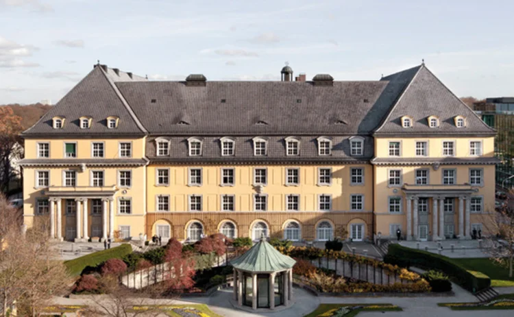 munich-re-main-building