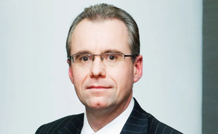 risk0114-derek-saunders-credit-portfolio-mgr