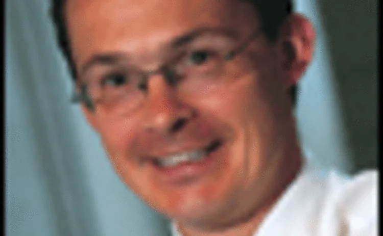 risk-0704-people-80-gif