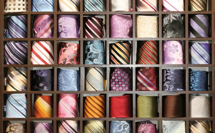 assortment-of-ties-in-segmented-box