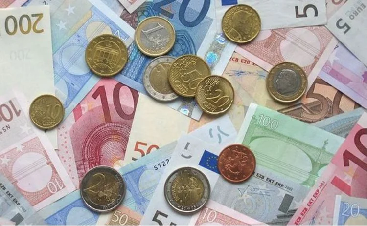 euro-coins-and-banknotes